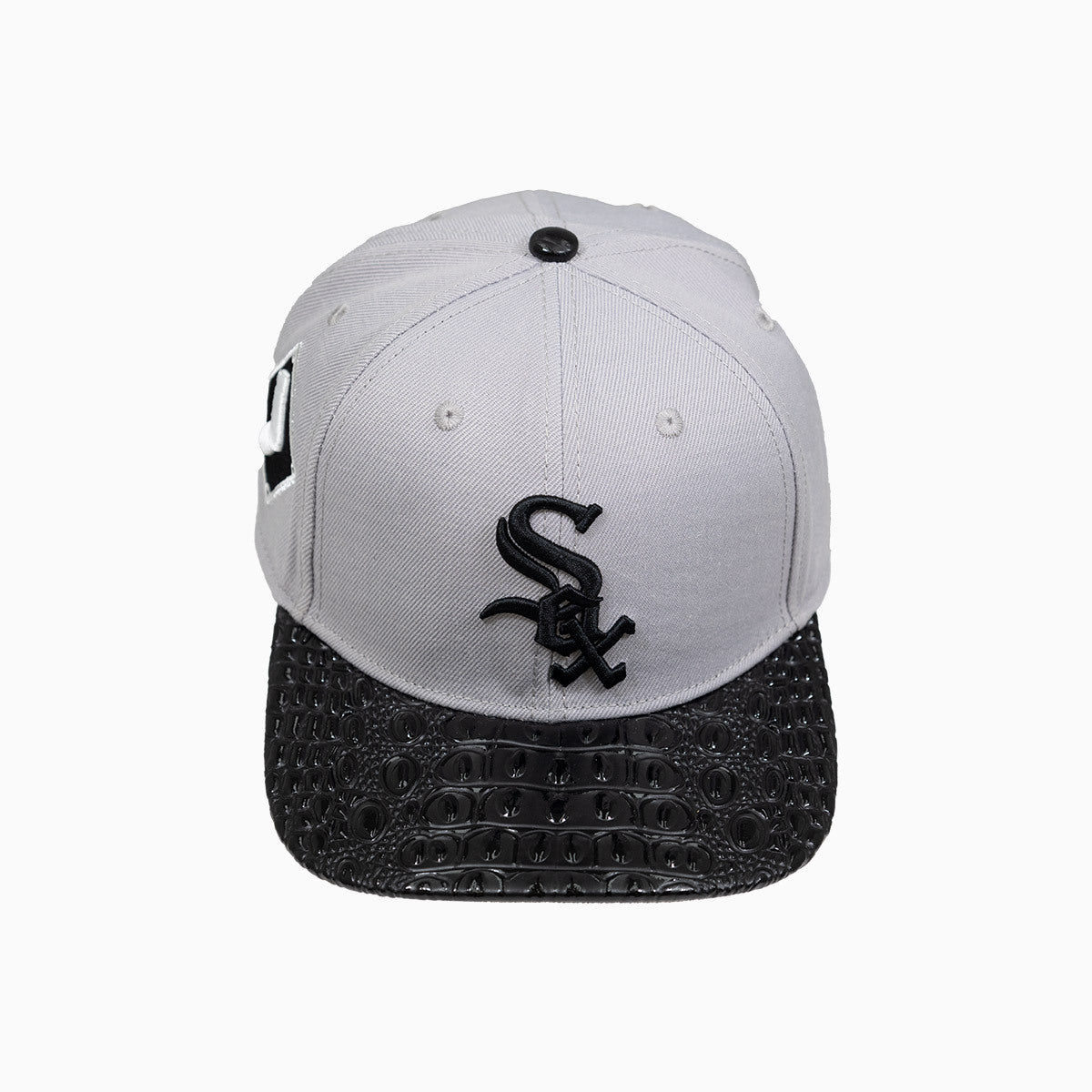 Chicago White Sox Hat With Leather Visor