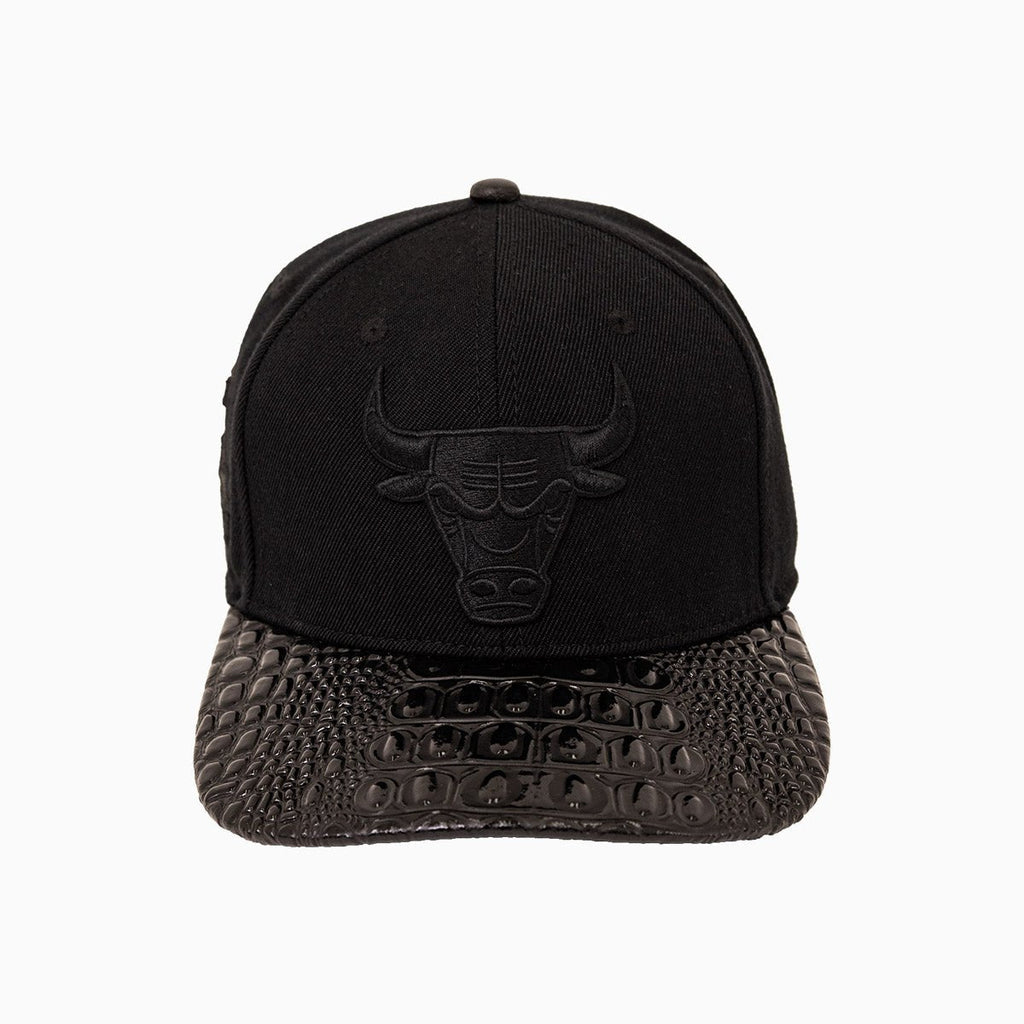 Chicago Bulls NBA Leather Visor Snapback Hat